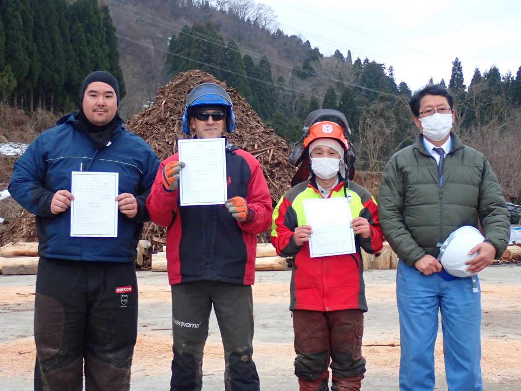 先輩の声 輝く 富山の仕事人 を更新しました お知らせ とやまの林業就業ナビ